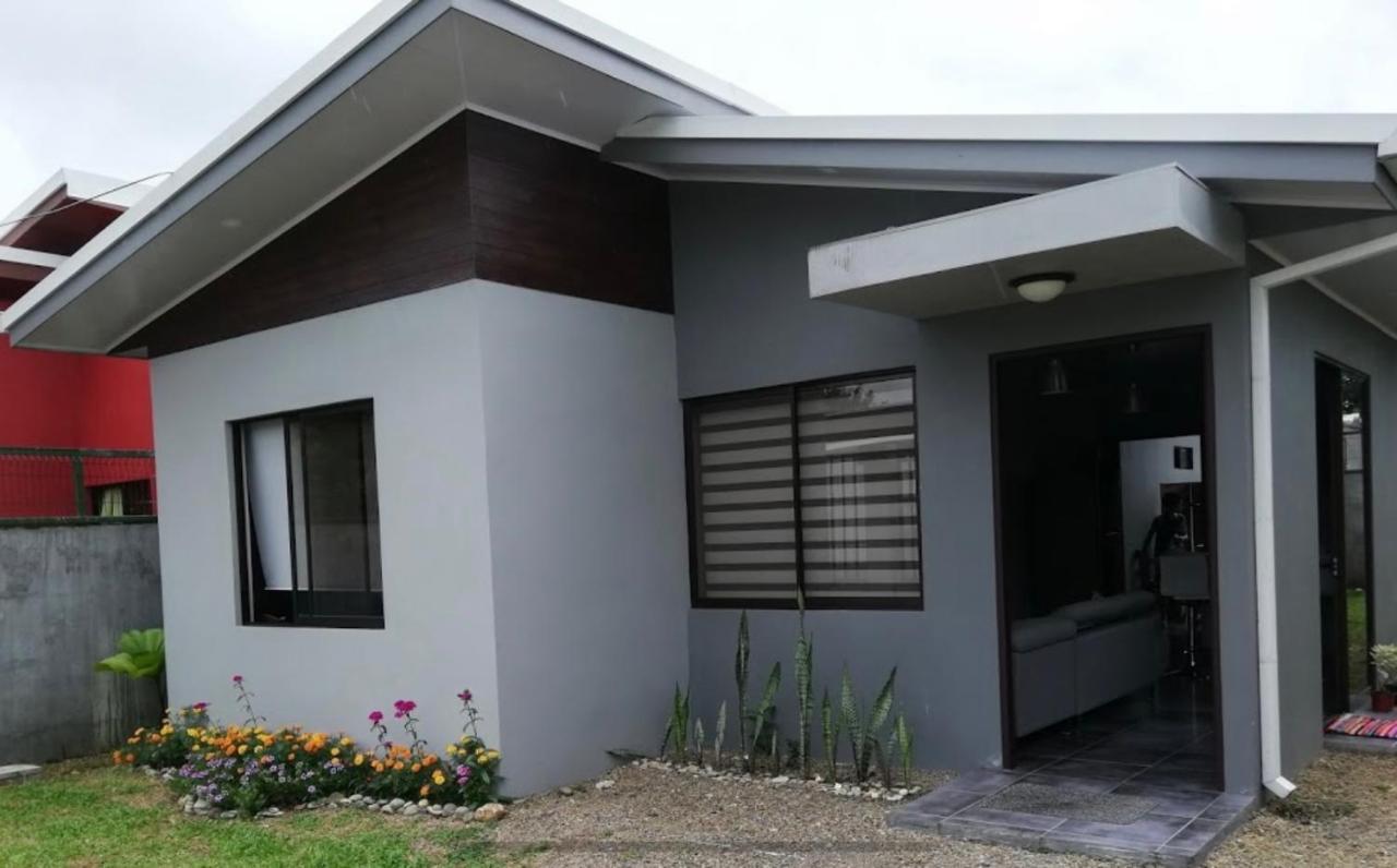 Guápiles Casa Laurelesヴィラ エクステリア 写真