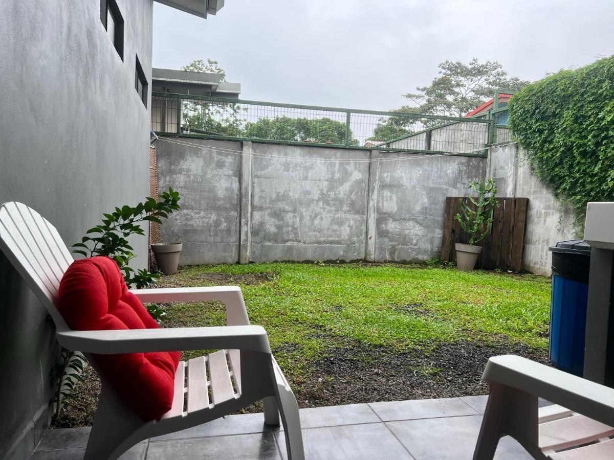 Guápiles Casa Laurelesヴィラ エクステリア 写真
